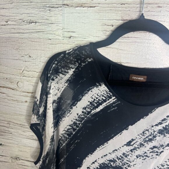 Danier Blouse top  black white size xxs - Picture 4 of 7